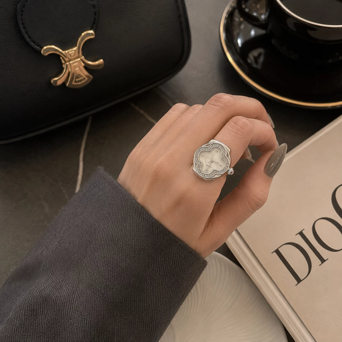 CLOVER RING