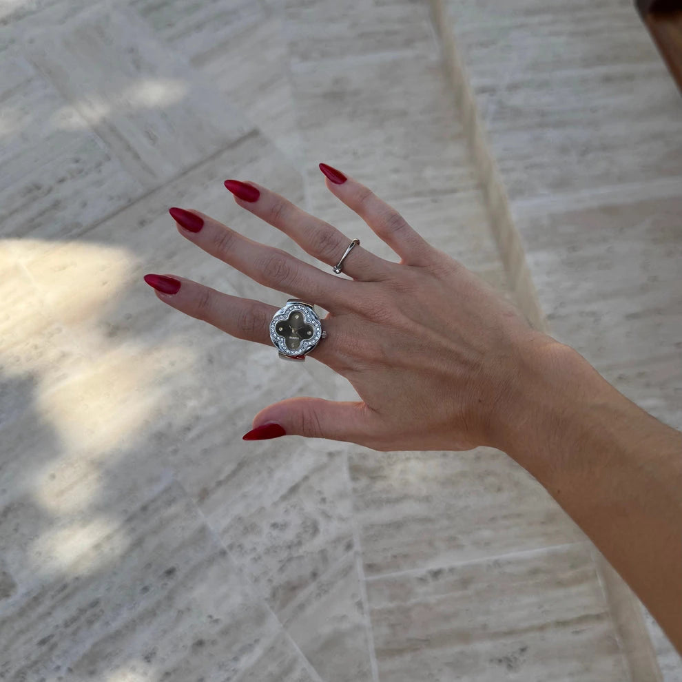 CLOVER RING