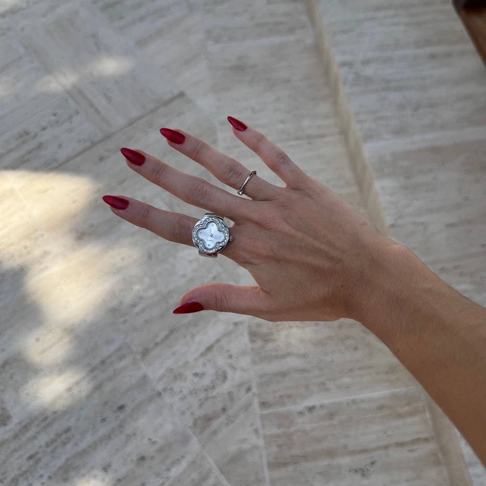 CLOVER RING
