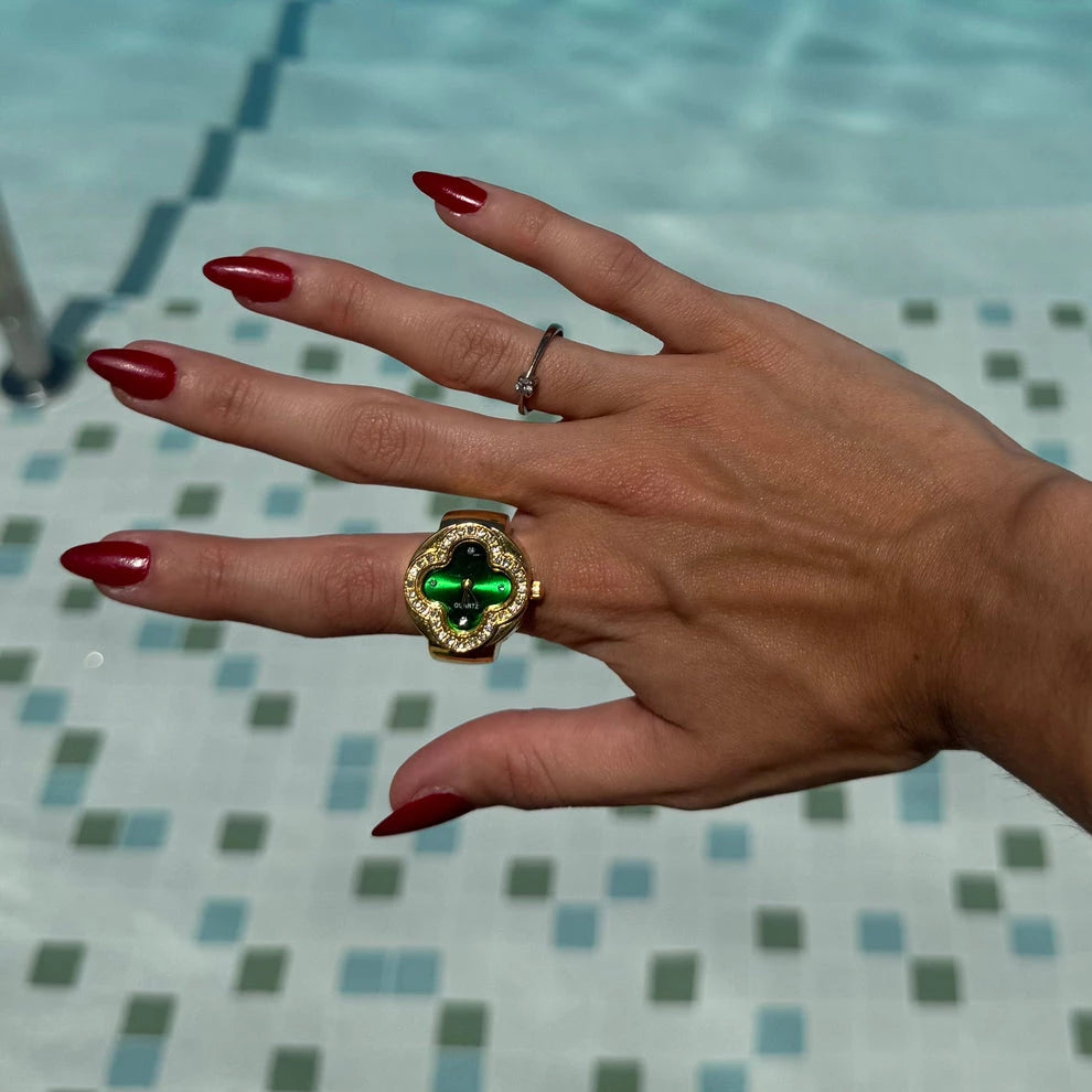 CLOVER RING